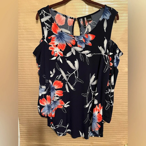 NEW DIRECTION~NAVY BLOUSE~COLD SHOULDER-~LG - Picture 2 of 8